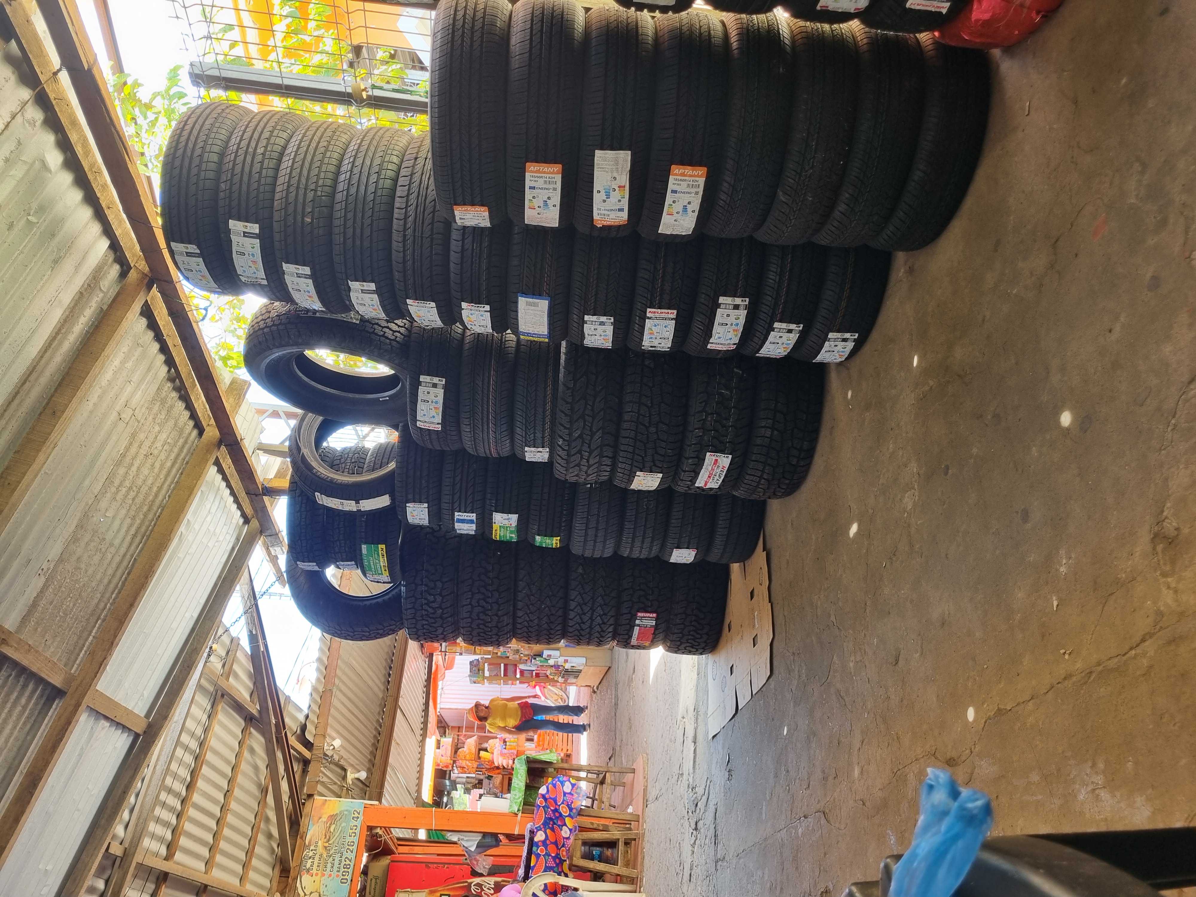 Local Vers Neumáticos